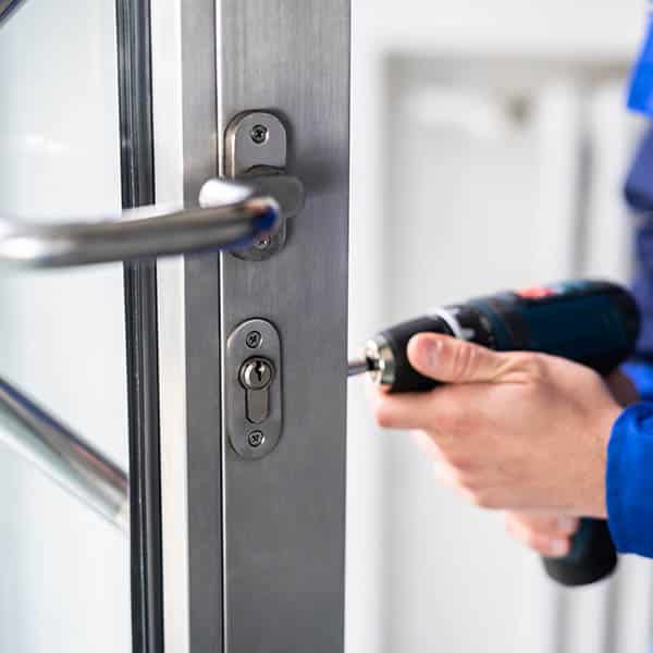 Depannage serrure rideau metallique Pessac Merignac - j&y33 - 01